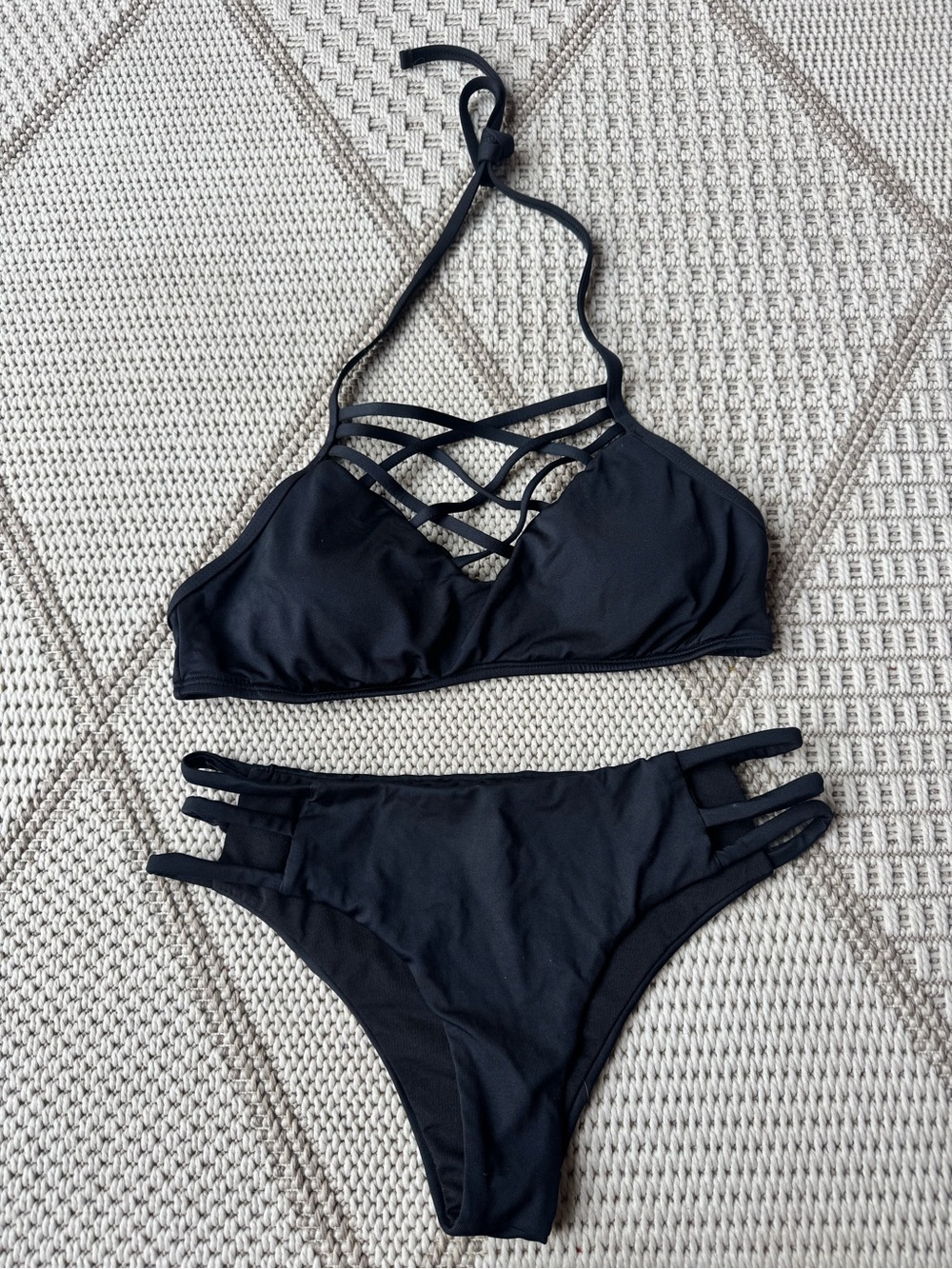 MOSSIMO Criss Cross Black  Bikini Set - Women Swim Small